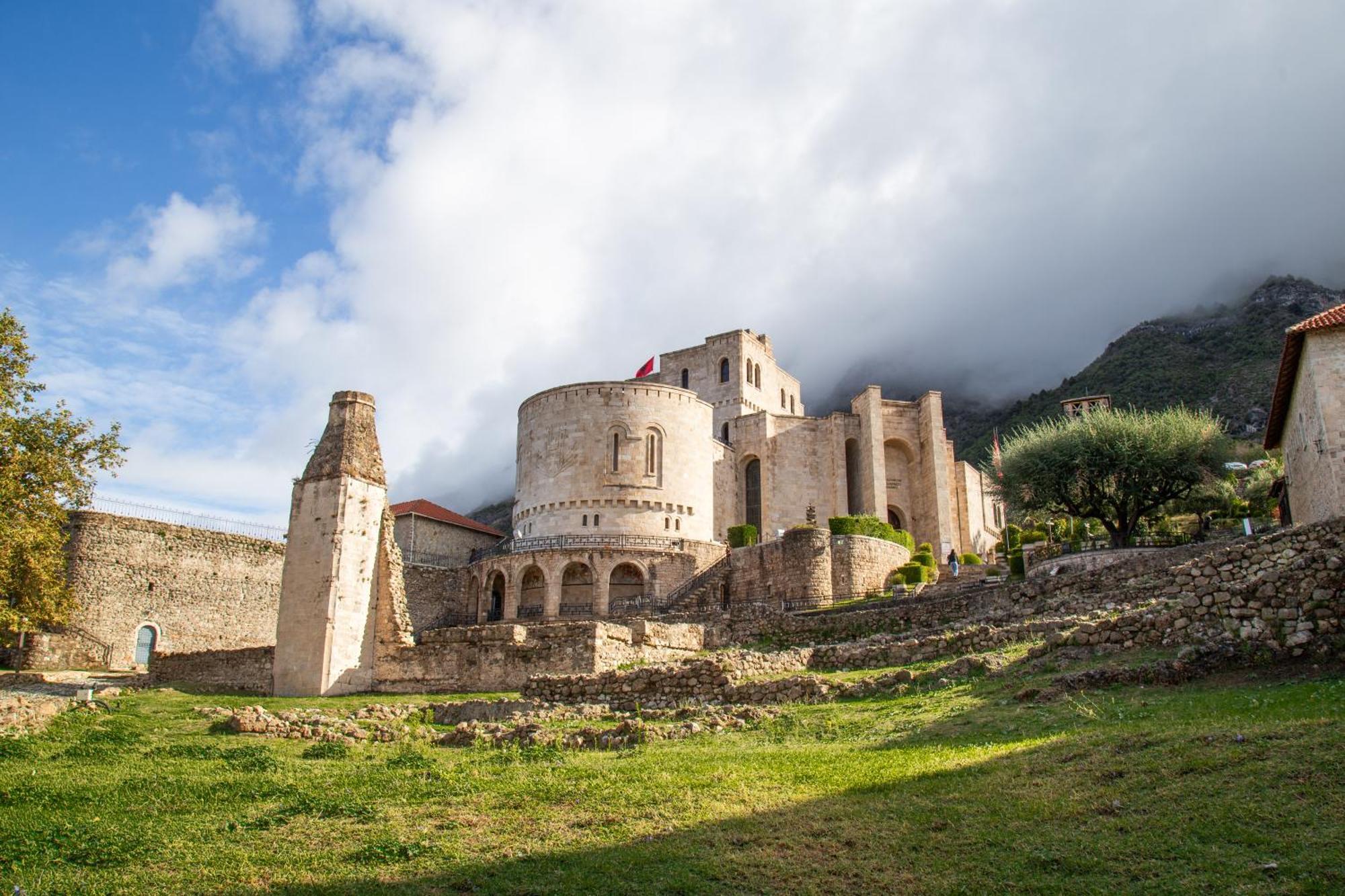 Kruja Albergo Diffuso , Inside Kruja Castle Eksteriør bilde