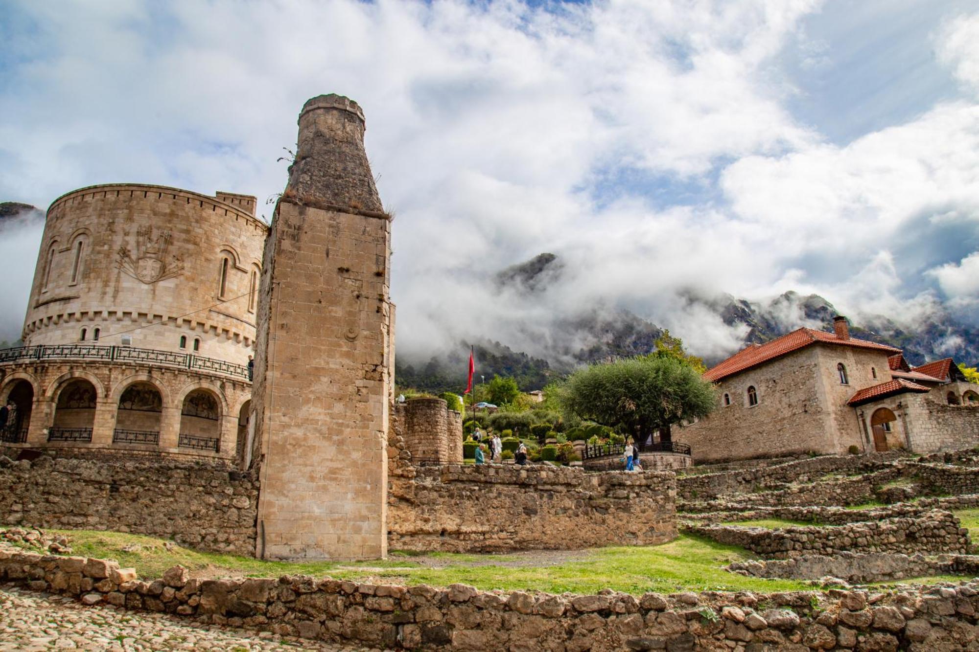 Kruja Albergo Diffuso , Inside Kruja Castle Eksteriør bilde